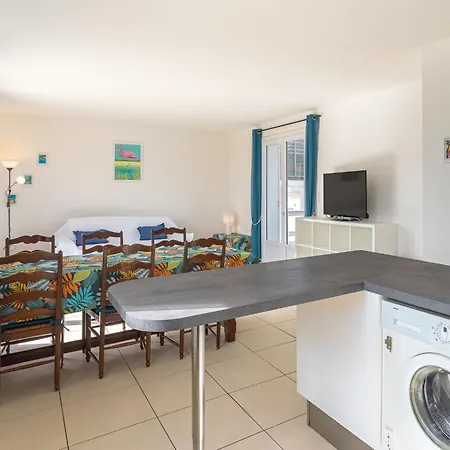 Villa Les Pesquiers By Interhome