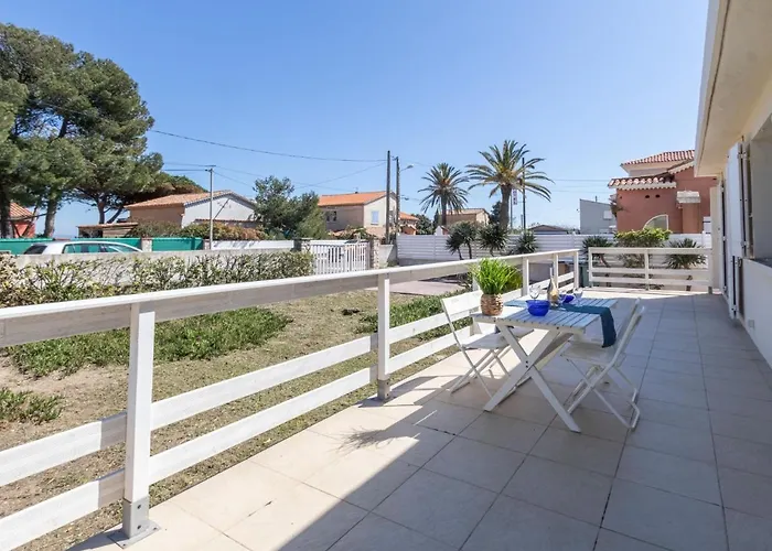 Willa Les Pesquiers By Interhome