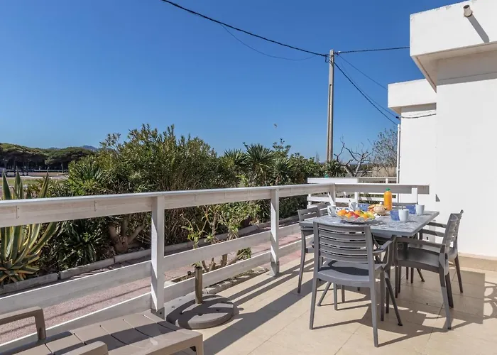 Villa Les Pesquiers By Interhome