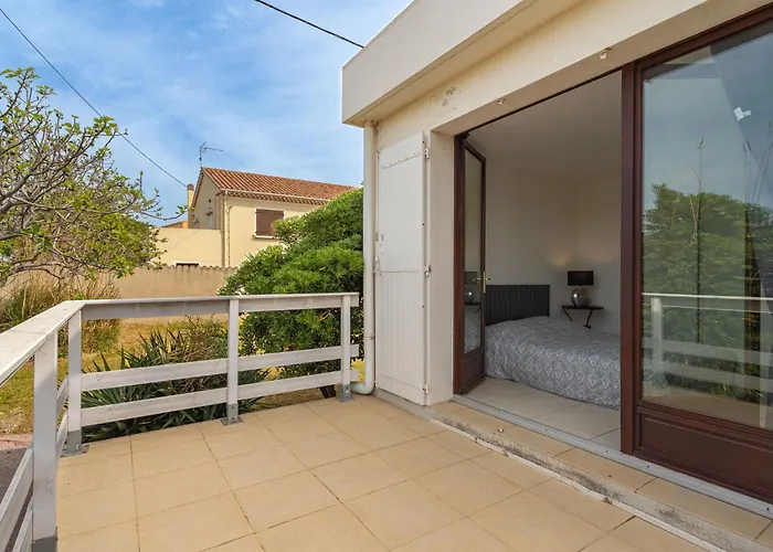 Villa Les Pesquiers By Interhome Hyères