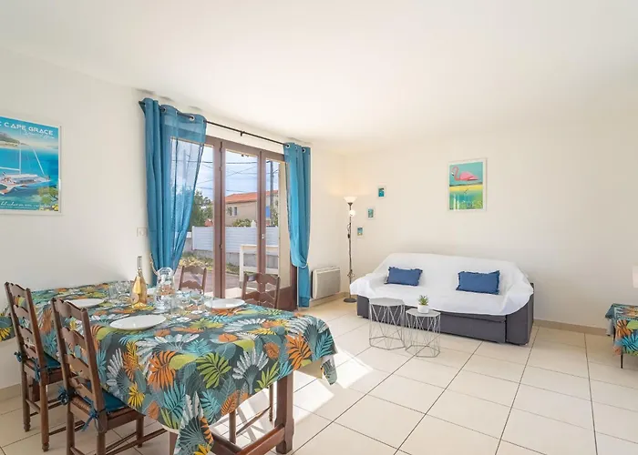 Willa Les Pesquiers By Interhome *