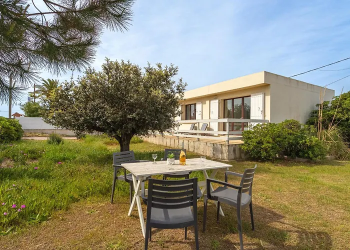 Villa Les Pesquiers By Interhome Hyères