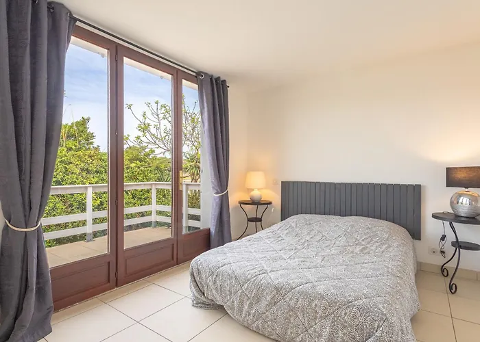 Villa Les Pesquiers By Interhome